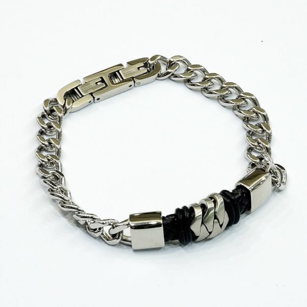 Pulsera Lotus Style | Cadena de Acero con Detalle de Cuero y Anillos