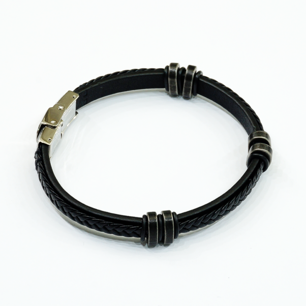 Pulsera Lotus Style | Cuero Negro y Aros de Acero Envejecido